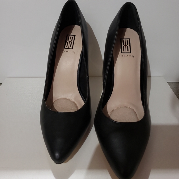 Heels - Picture 2 of 3